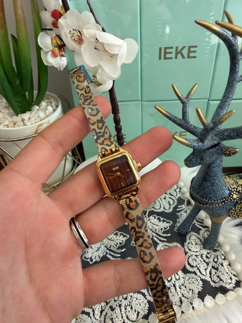 Montre IEKE Léopard Élegance Ébéne