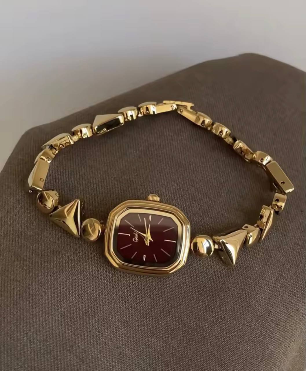 Montre GEDI Bracelet Bijou Chaîne Triangle Original