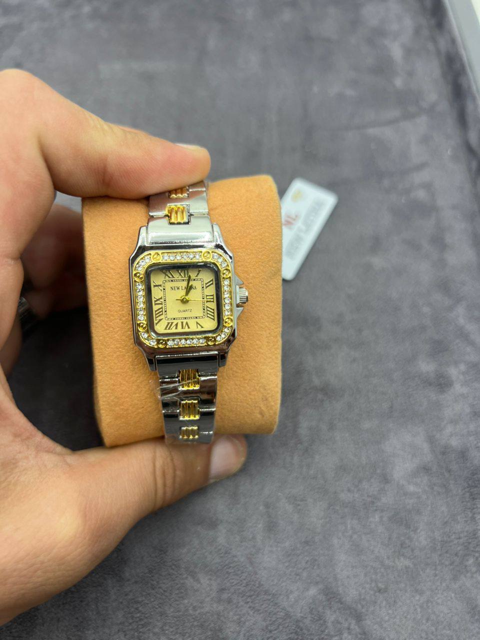 Montre Femme Élégante Sertie de Strass