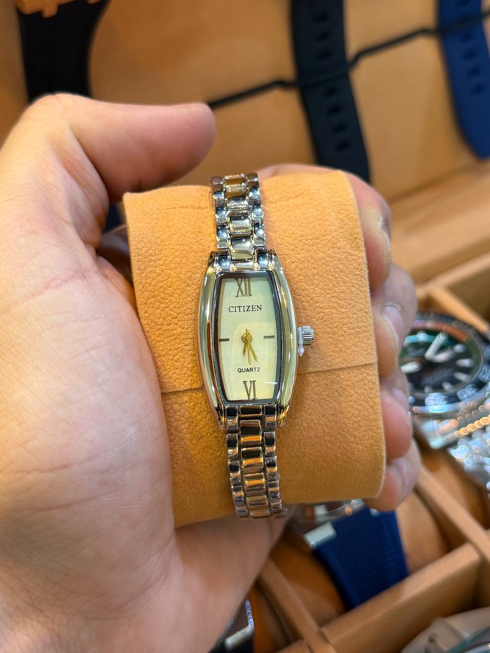 Montre Citizen Tonneau Élégance