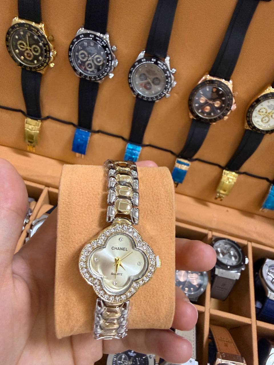 Montre Femme Chanel Trèfle Cristaux