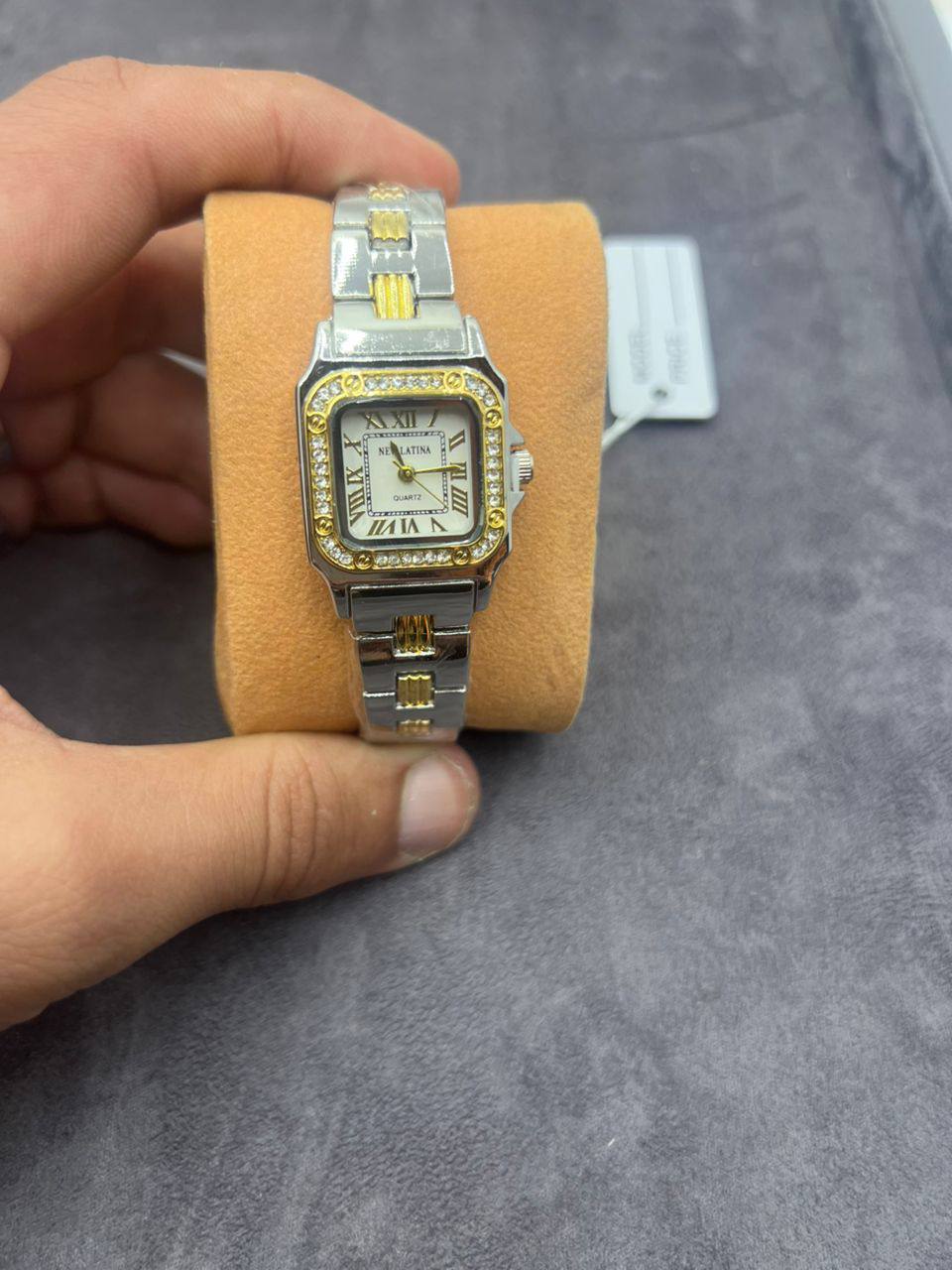 Montre Femme Élégante Sertie de Strass