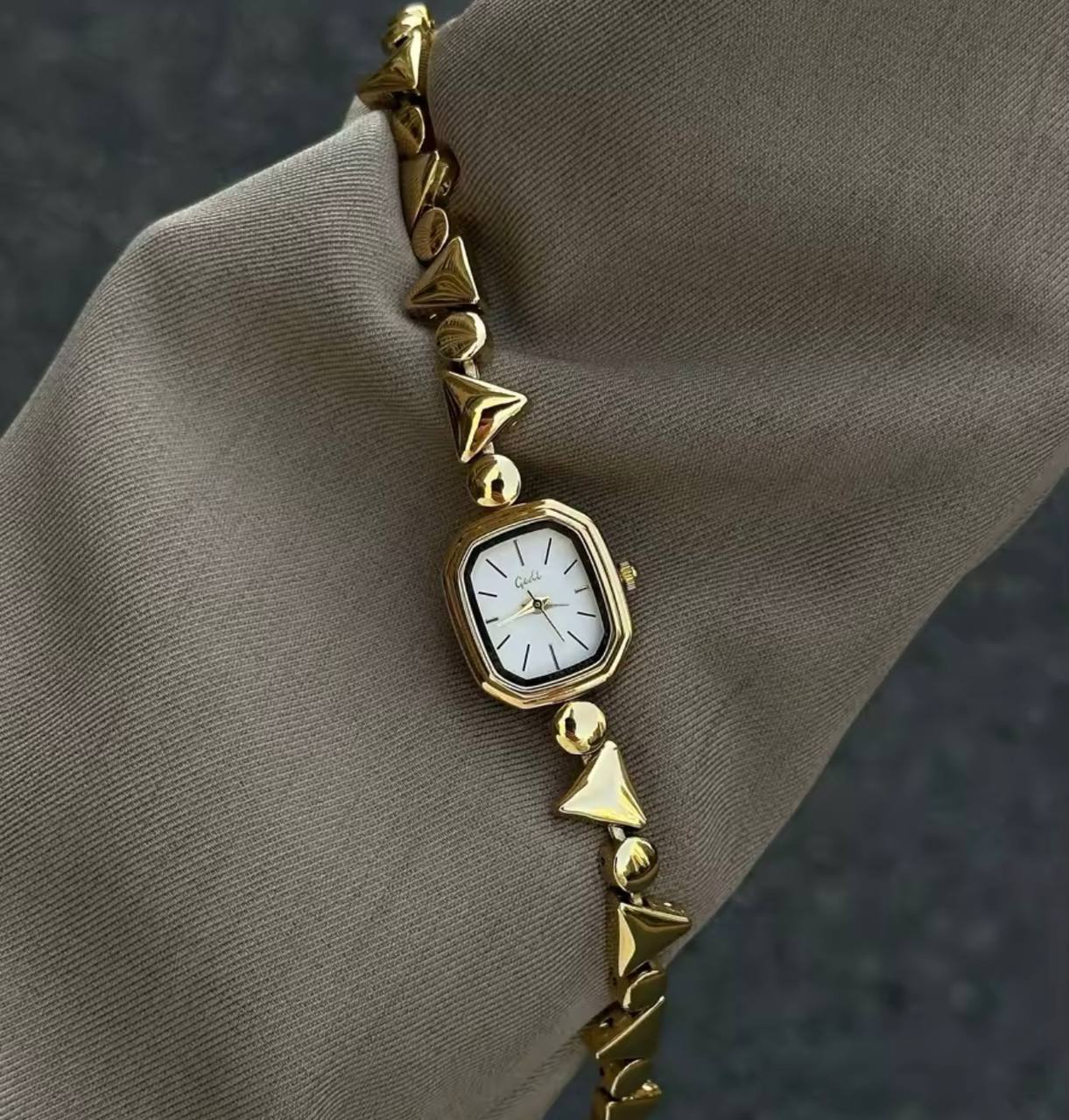 Montre GEDI Bracelet Bijou Chaîne Triangle