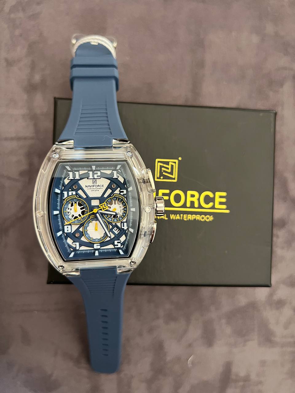 Montre Naviforce Chronographe Tonneau
