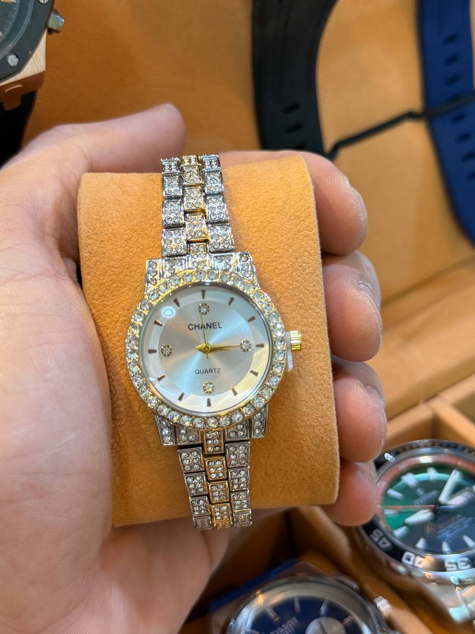 Montre Chanel Strass Élégance