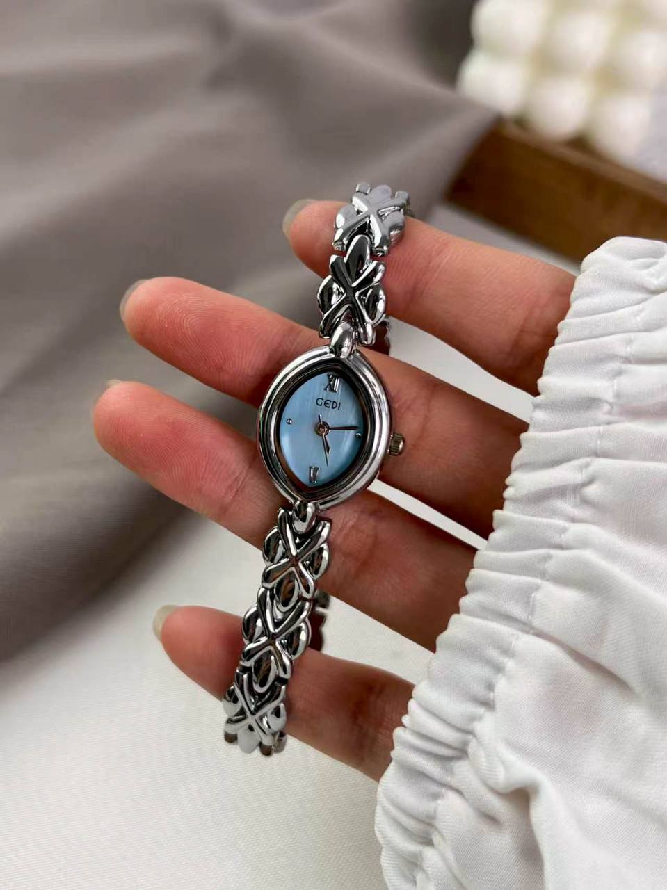 Montre GEDI Élégance Ovale Bracelet Chaîne