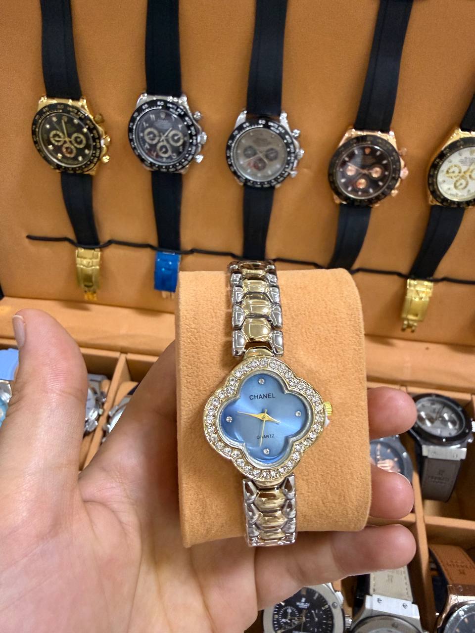 Montre Femme Chanel Trèfle Cristaux