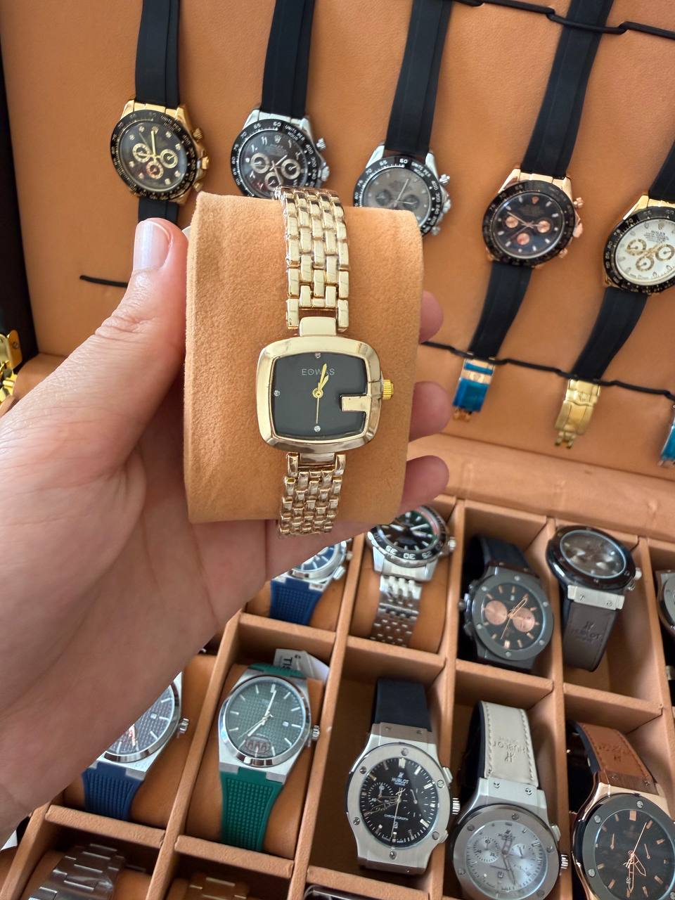 Montre EOWAS Élégance Carrée