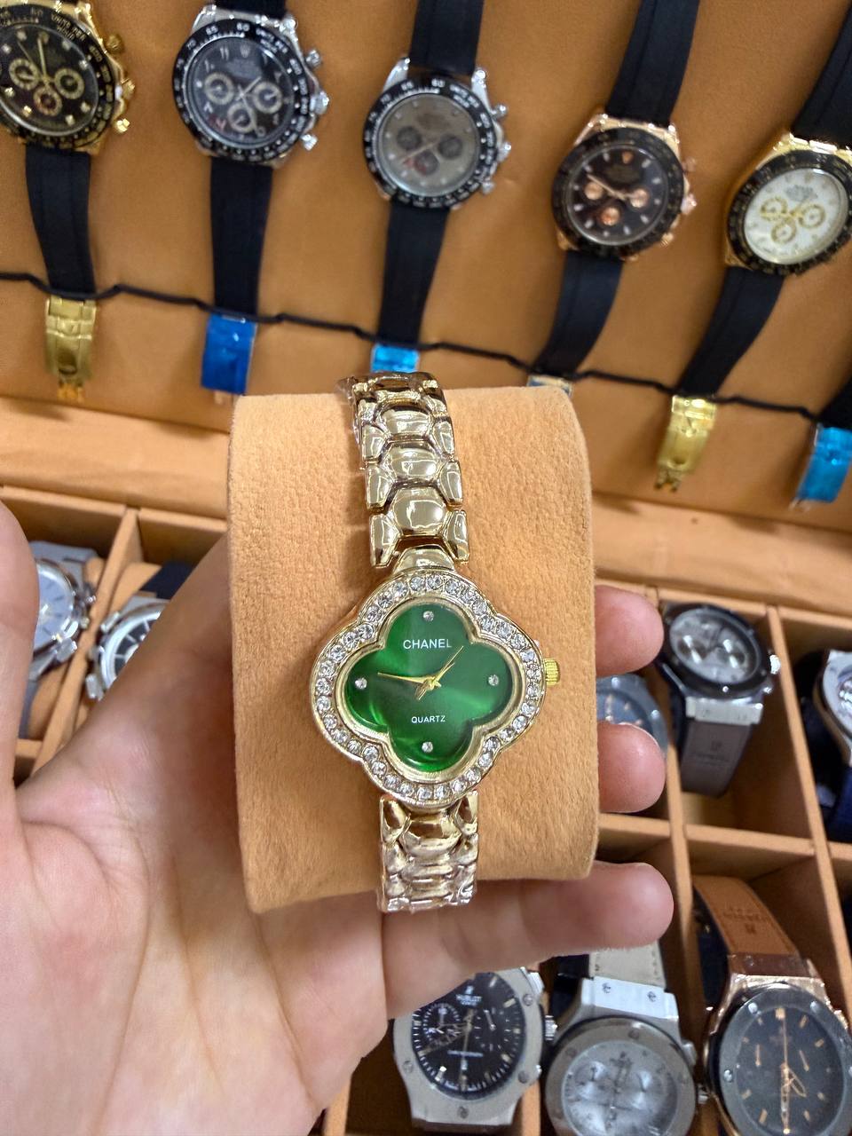 Montre Femme Chanel Trèfle Cristaux