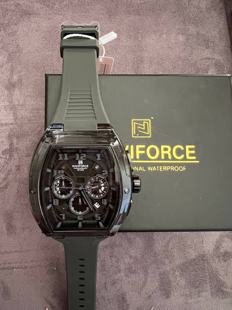 Montre Naviforce Chronographe Tonneau
