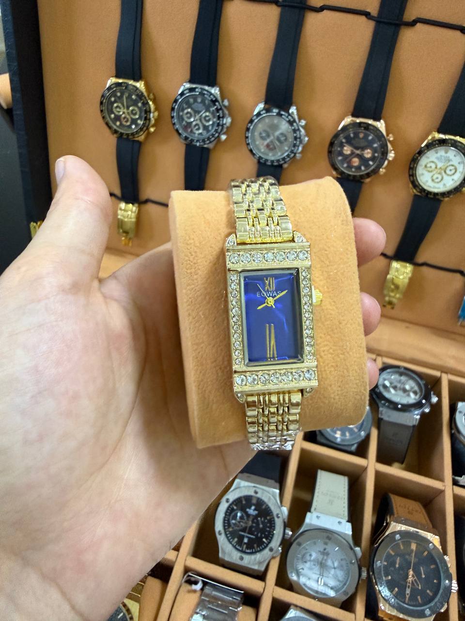 Montre Femme Rectangulaire Strass
