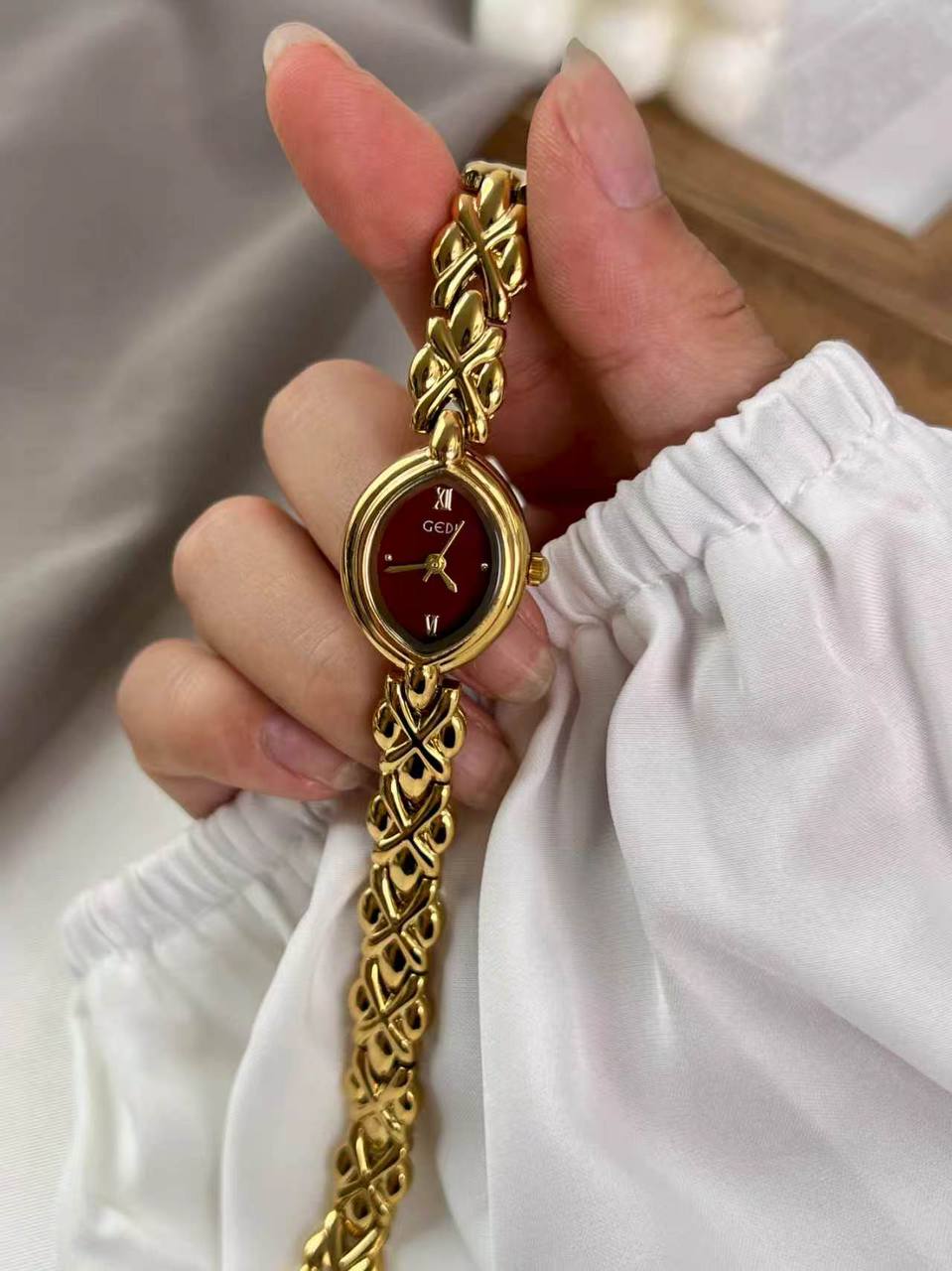 Montre GEDI Élégance Ovale Bracelet Chaîne