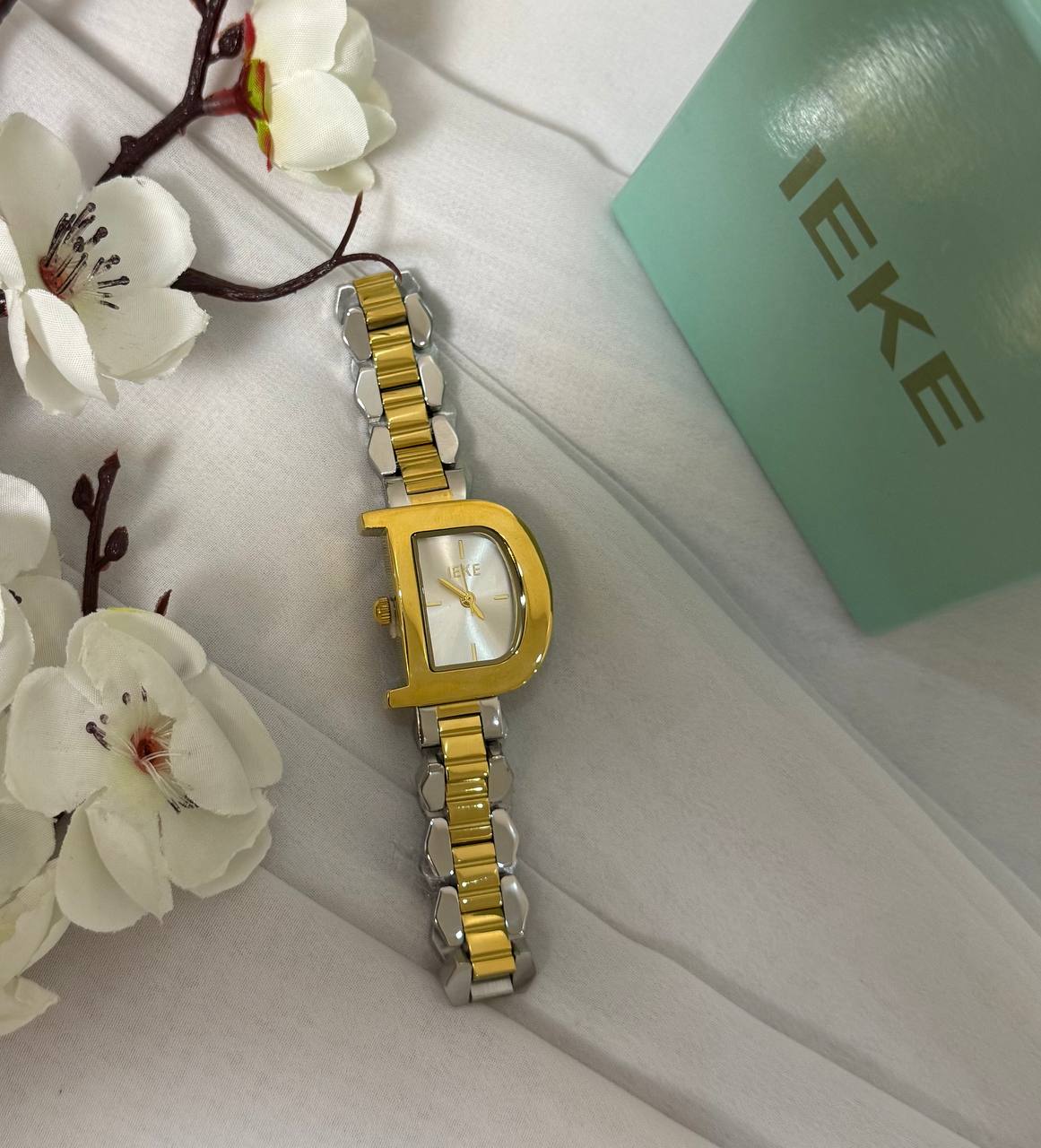 Montre IEKE Design Lettre D