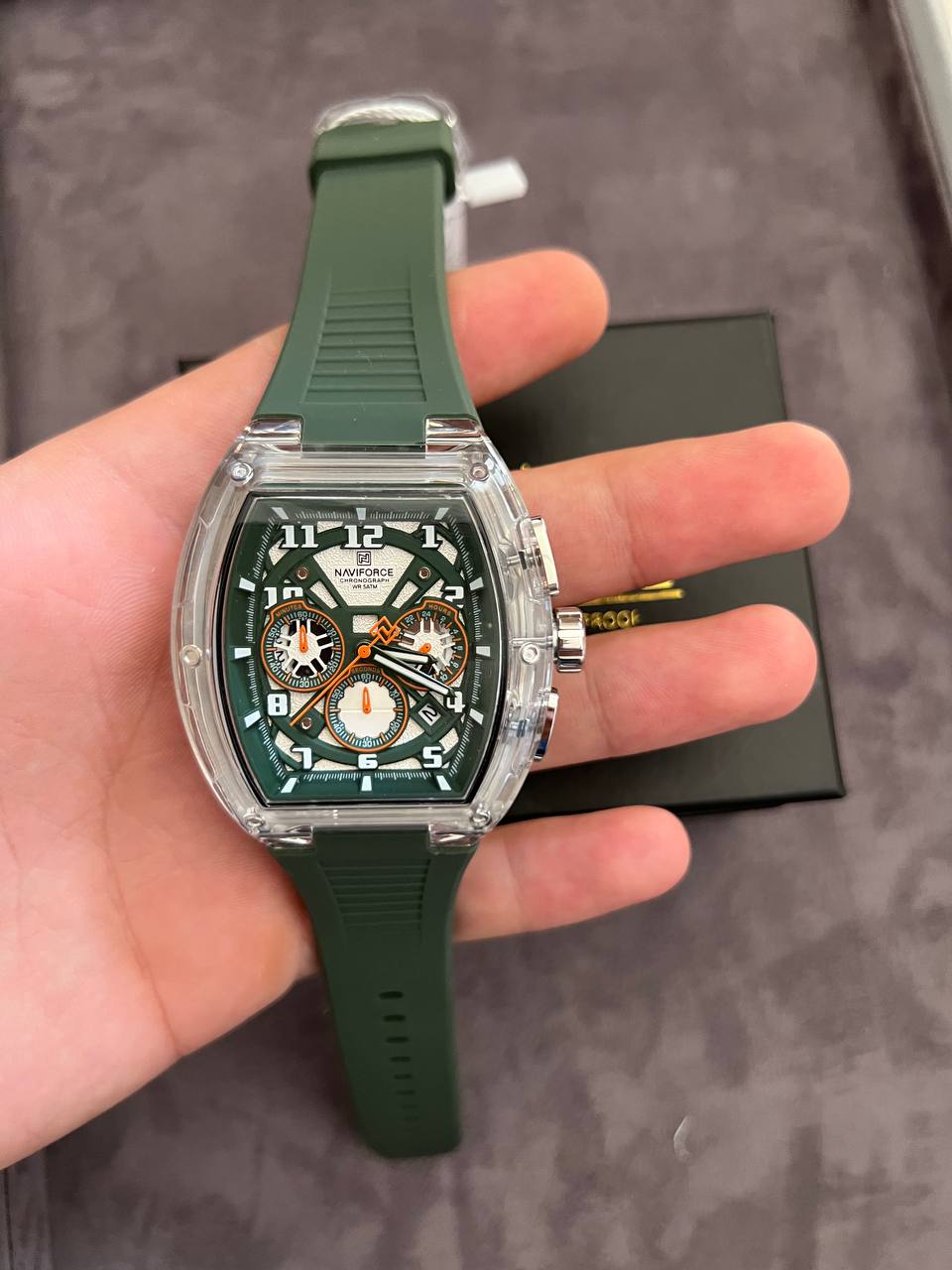 Montre Naviforce Chronographe Tonneau