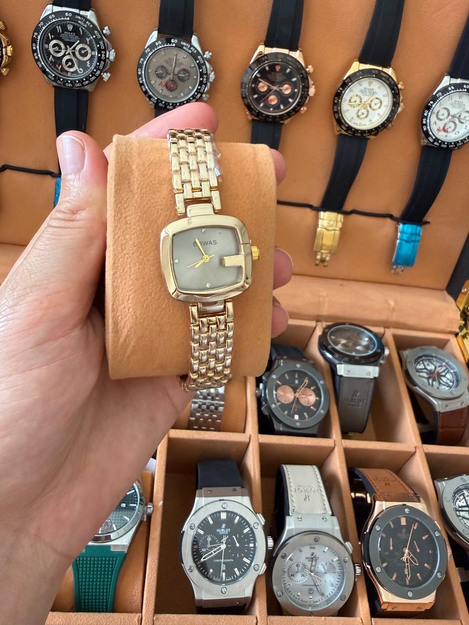 Montre EOWAS Élégance Carrée
