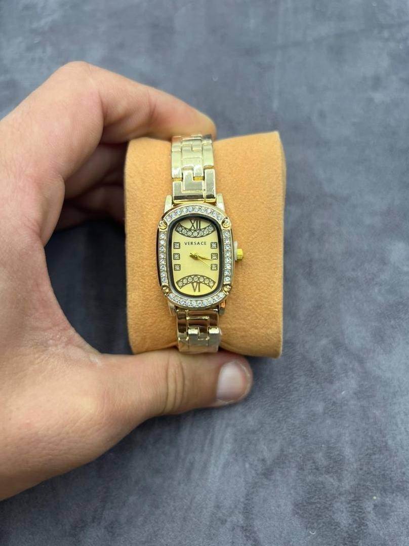 Montre Versace Strass Élégance