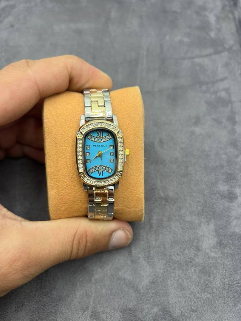 Montre Versace Strass Élégance