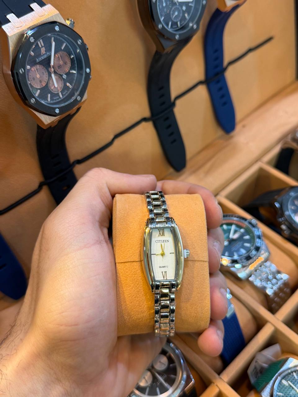 Montre Citizen Tonneau Élégance