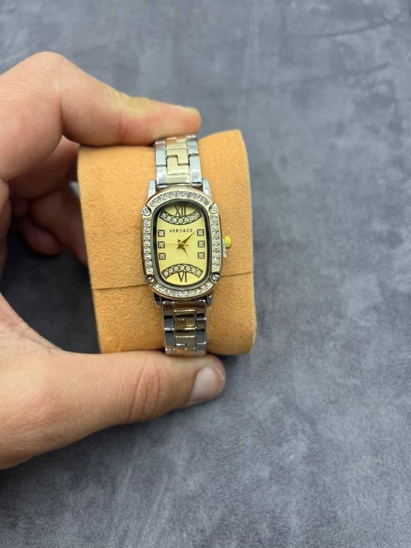 Montre Versace Strass Élégance