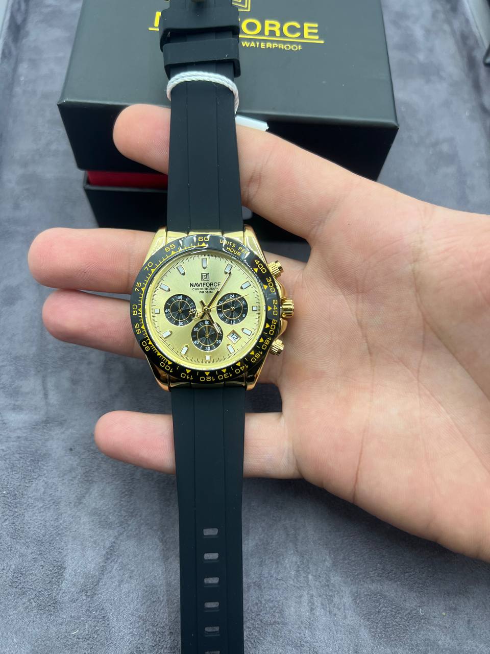 Montre Chronographe NAVIFORCE Sport Élégance