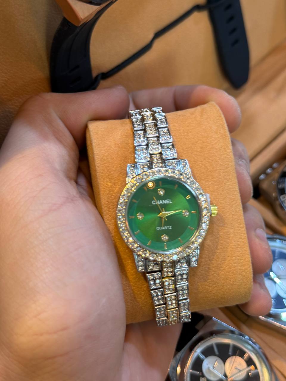 Montre Chanel Strass Élégance
