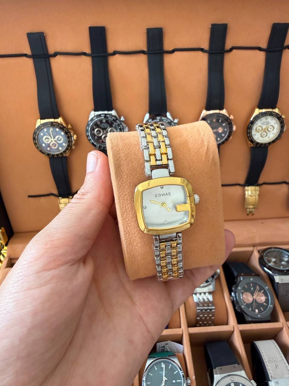 Montre EOWAS Élégance Carrée