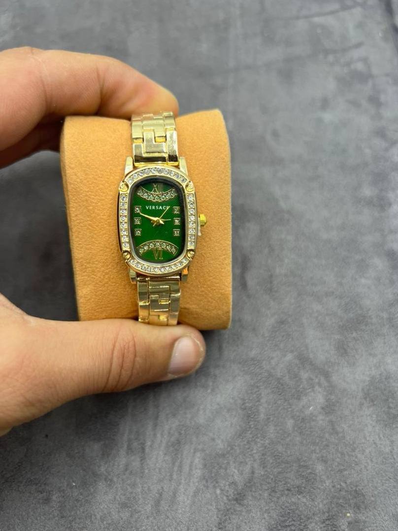 Montre Versace Strass Élégance