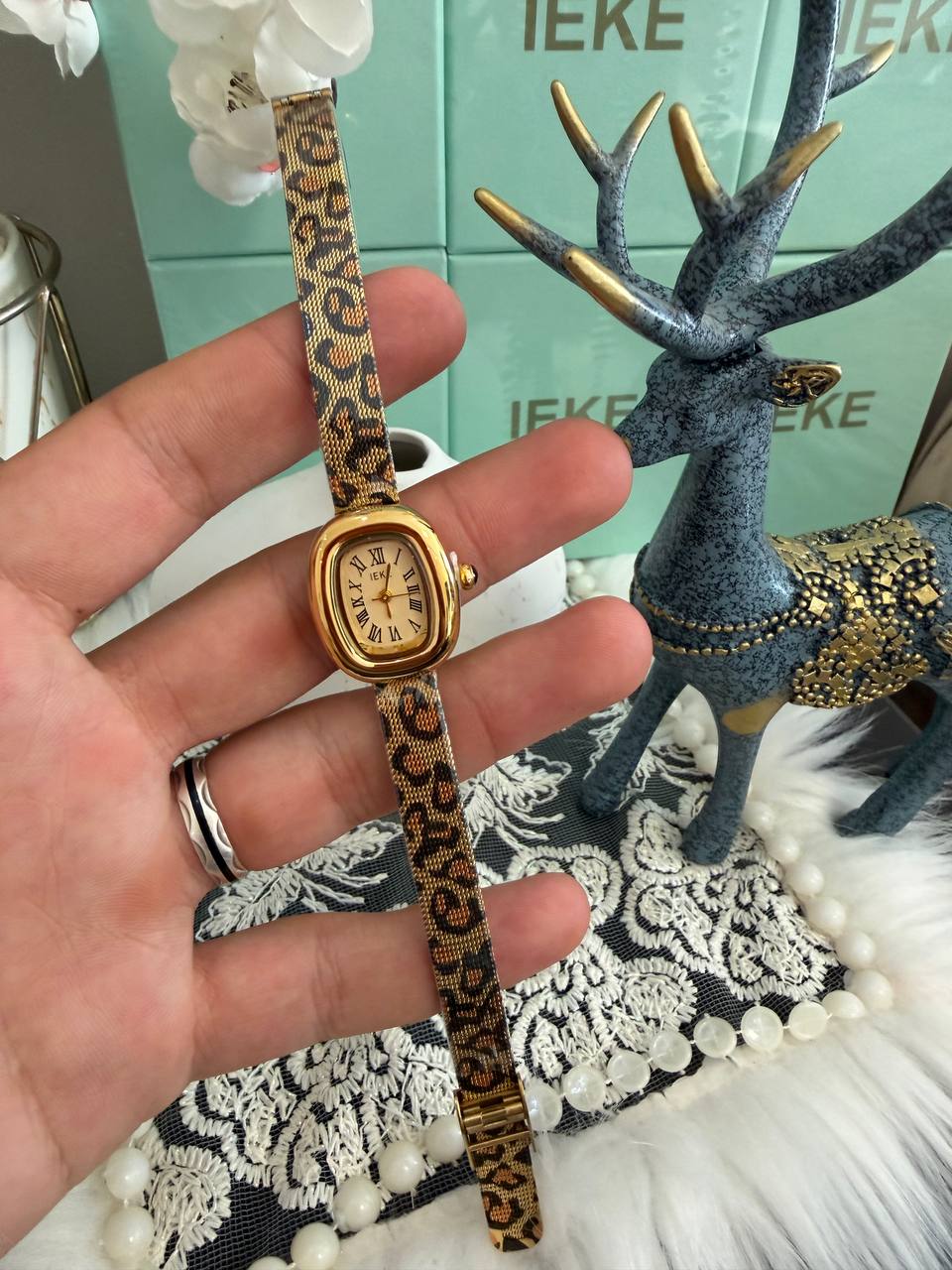 Montre IEKE Léopard Ovale