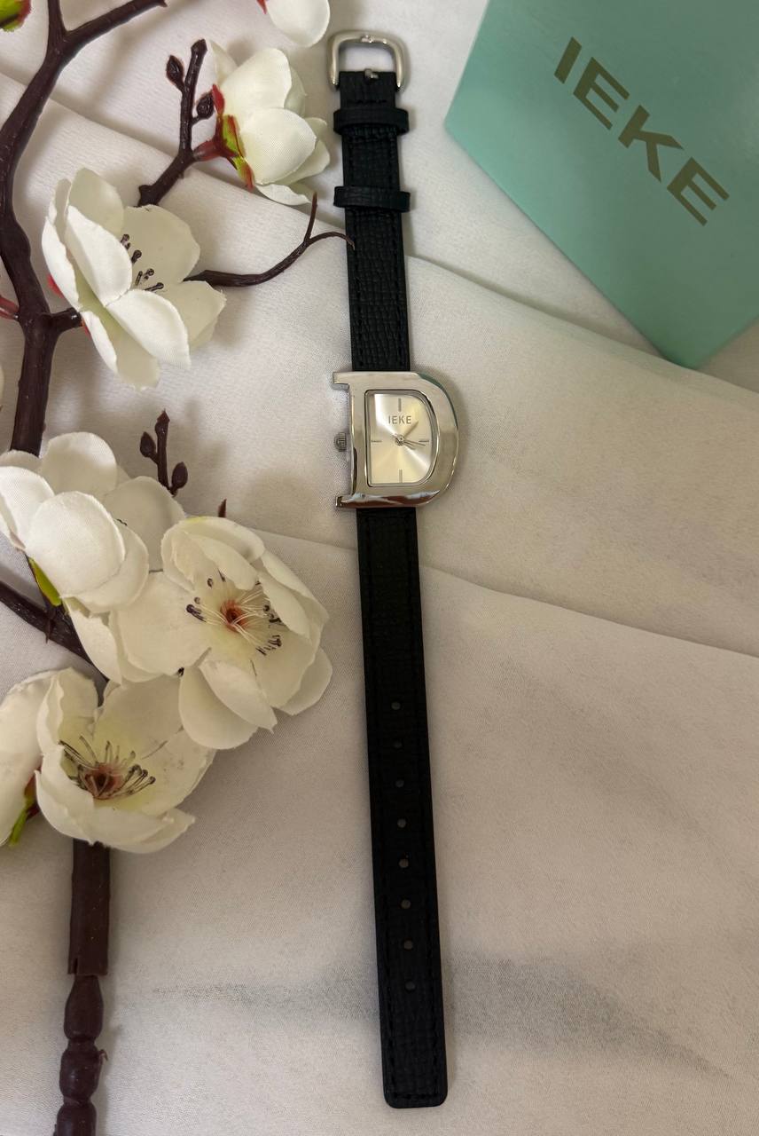 Montre IEKE Design Lettre D