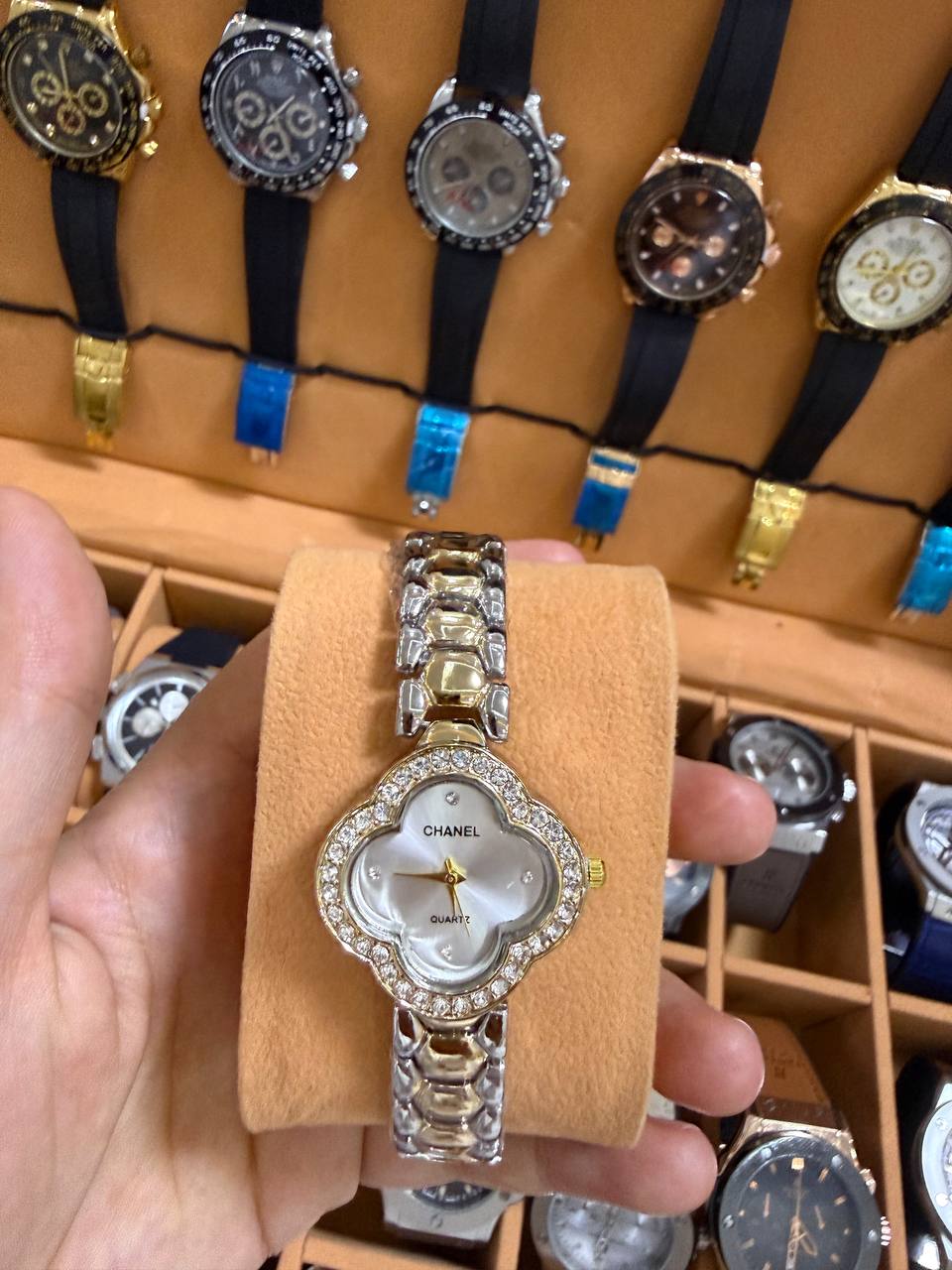 Montre Femme Chanel Trèfle Cristaux