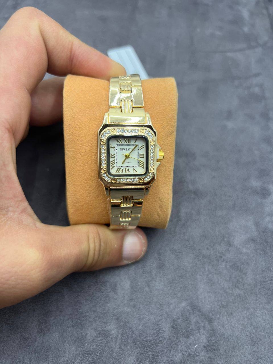 Montre Femme Élégante Sertie de Strass